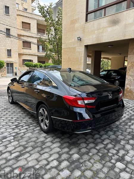 Honda Accord Touring 2019 black on black 3