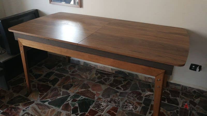 City furniture dining table 5