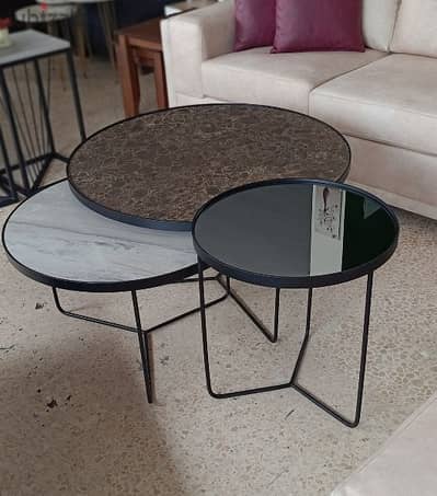 Set Audi table.  طقم طاولات اودي