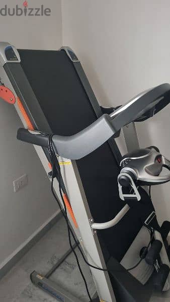 treadmill in mint condition 3