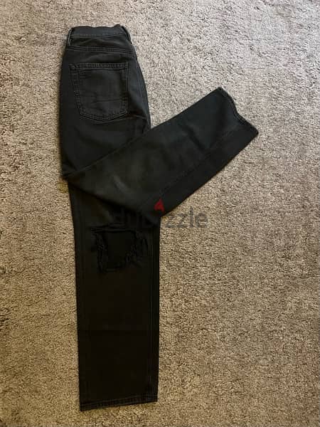 American Eagle black ripped jeans 1