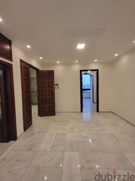 7 Rooms Apartement for sale in Hazmieh 1