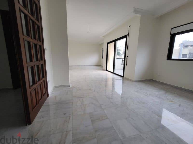 7 Rooms Apartement for sale in Hazmieh 3