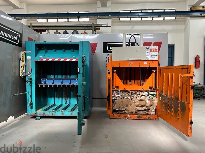 مكابس مواد صلبة ، كرتون بلاستيك فرامةHydraulic Carton Baling Press 1