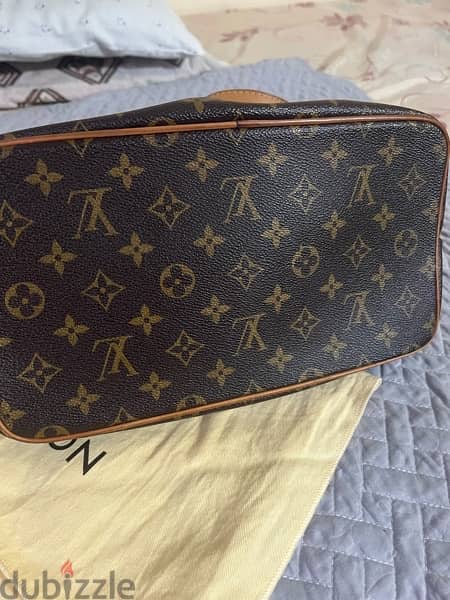 LV purse 2