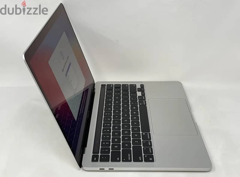 MacBook Pro 13 Silver 2020 3.2 GHz M1 8-Core GPU 8GB 256GB LIKE NEW 2