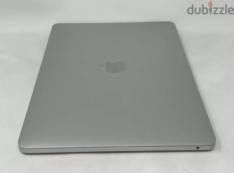 MacBook Pro 13 Silver 2020 3.2 GHz M1 8-Core GPU 8GB 256GB LIKE NEW 11