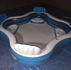Relaxing cool pool for sale!! in very good condition 0