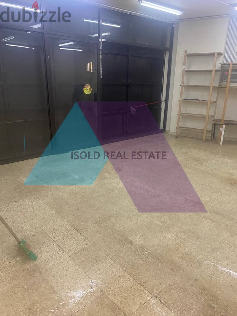 A 100 m2 ground floor Shop/ small Warehouse for rent in Dikwene 1