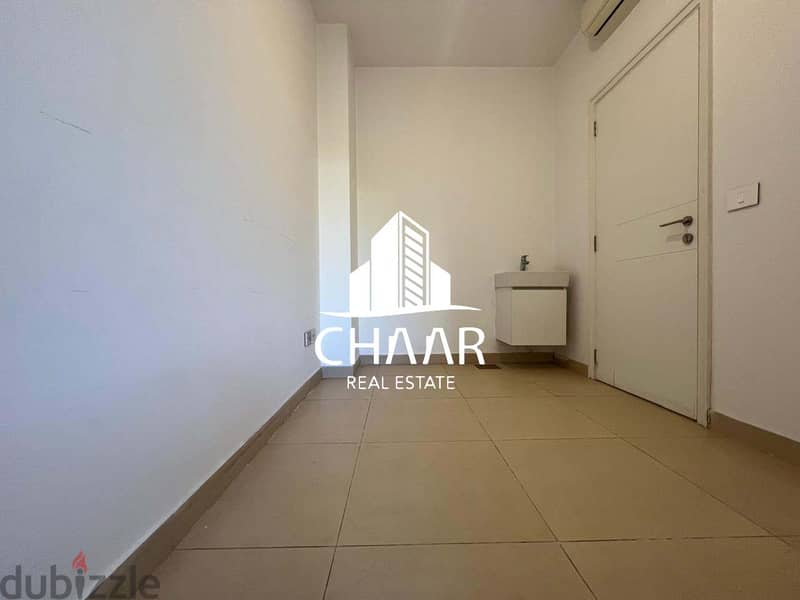 #R1866 - Office for Rent in Clemanceau 3