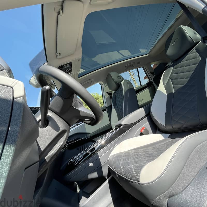 Volkswagen ID6 Crozz Pro 2022 | New | Seven-Seater | Navy Blue Color 10