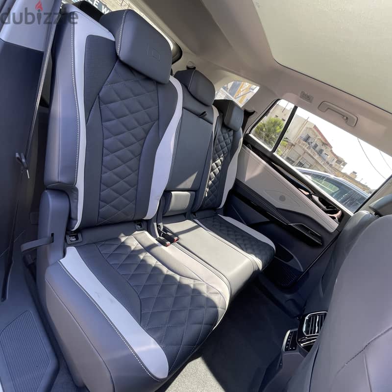 ID6 Crozz Pro | Volkswagen  2022 New | Seven-Seats | Navy Blue Color 16