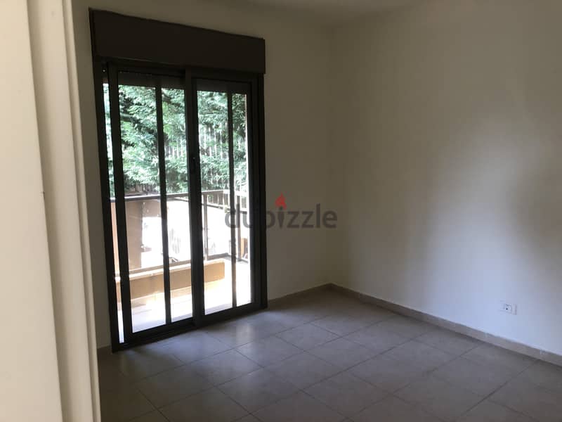 2 bedrooms apartment for rent in Jamhour 4