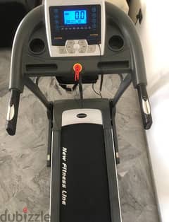 Treadmill with vibrator