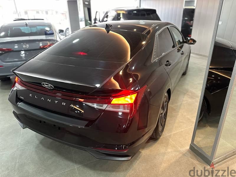 Hyundai Elantra 2022 8