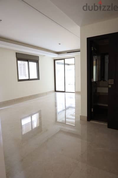 Appartment For Sale Ras el nabeh Sodeco Side - شقة للبيع في رأس النبع