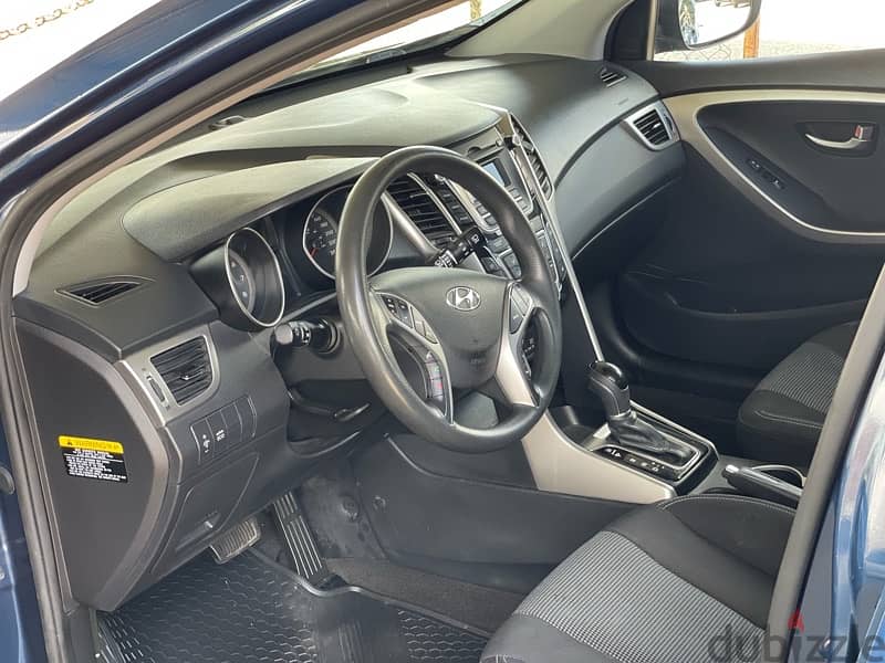 Hyundai Elantra 2016 /hatchback 10