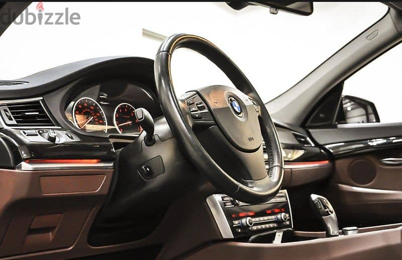 BMW 5-Series 2011 6