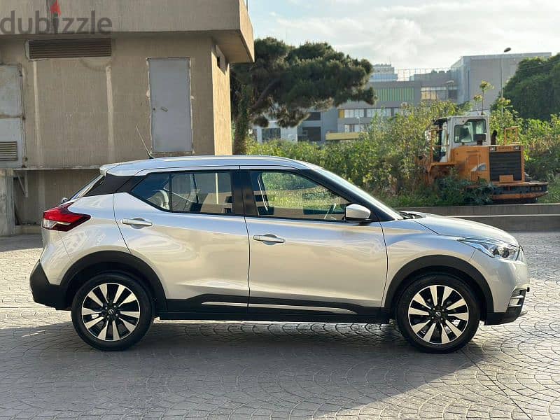 Nissan kicks from agency one owner 4