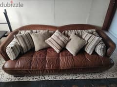 leather living room in good condition