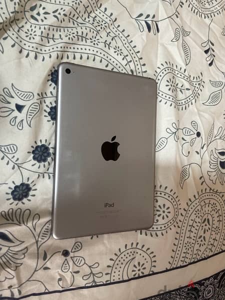 iPad mini 4 1
