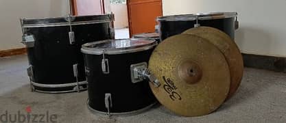 4 Century drums with pair Cymbal all used. طبول مع صنج ٤