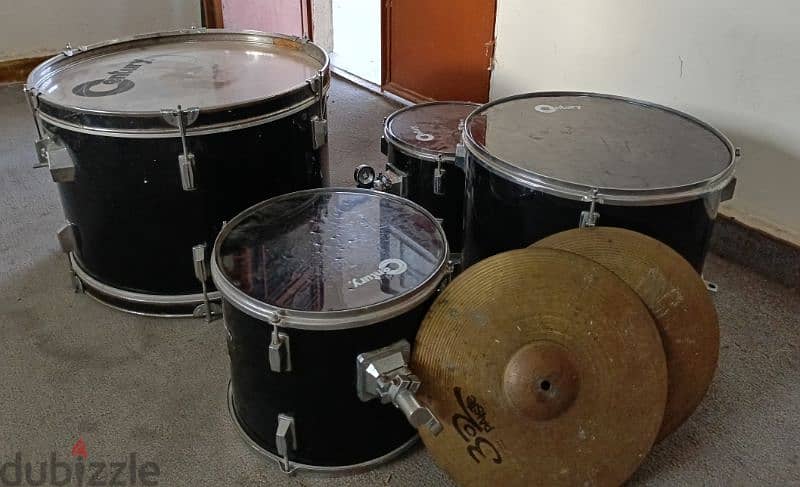 4 Century drums with pair Cymbal all used. طبول مع صنج ٤ 2