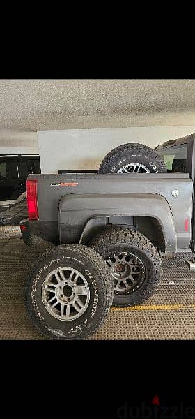 Hummer h3T original rums OEM with tires 1