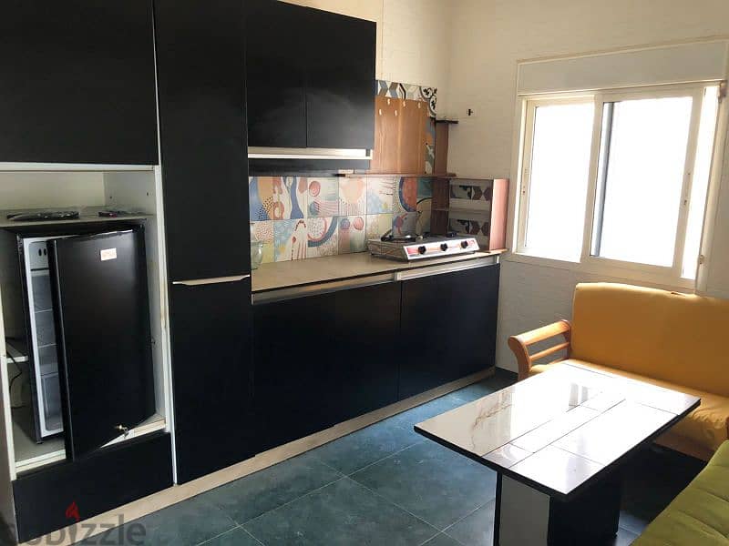 furnished studio for rent in Mar Moussa ستوديو مفروش للايجار في مارموس 9