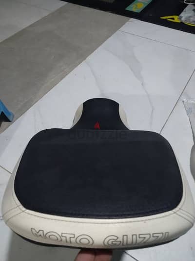 Bmw seat and Harley Davidson honda suzuki piaggio aprilia hero