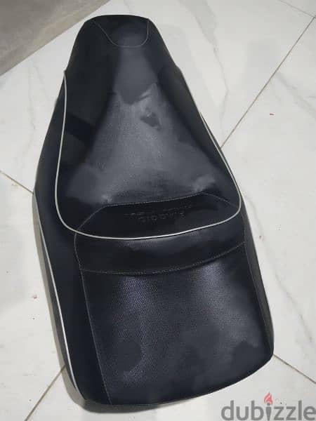 Bmw seat and Harley Davidson honda suzuki piaggio aprilia hero 2