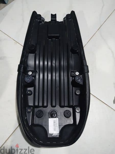 Bmw seat and Harley Davidson honda suzuki piaggio aprilia hero 8