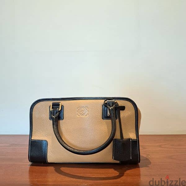 Loewe  (Pre-Owned Luxury Handbag) 3