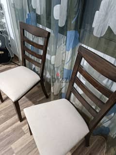 Dining Table with 8 chairs (like new)