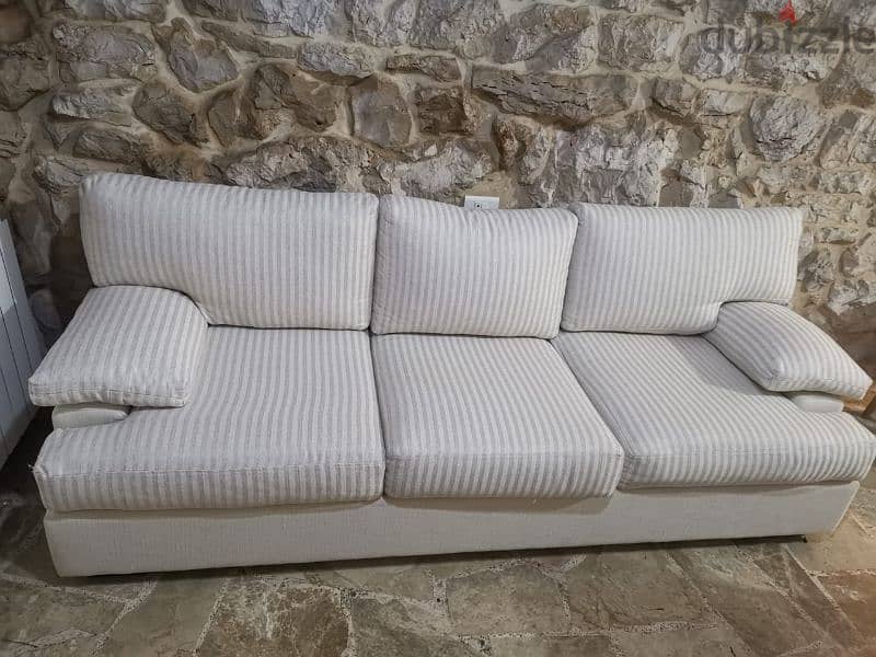 sofa L shape 4 pieces with 3 tables could me putted on many ways 6