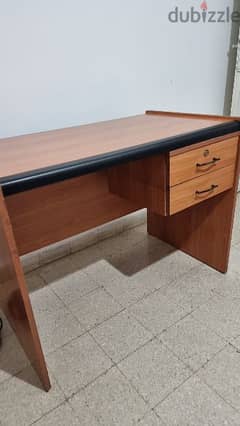 wooden desk 0