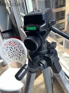 brand new tripod  aluminium light weight for camera and mobiles