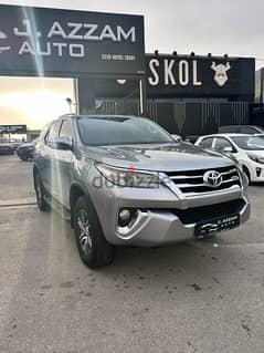 Toyota Fortuner 2017 0
