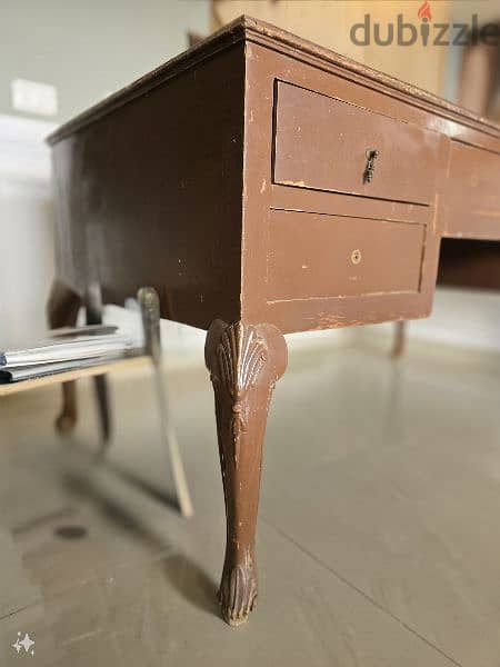 Antique desk 1