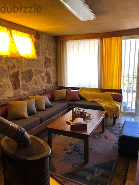 Faraya Chalet with Fireplace, Terrace and Open View for Rent 2