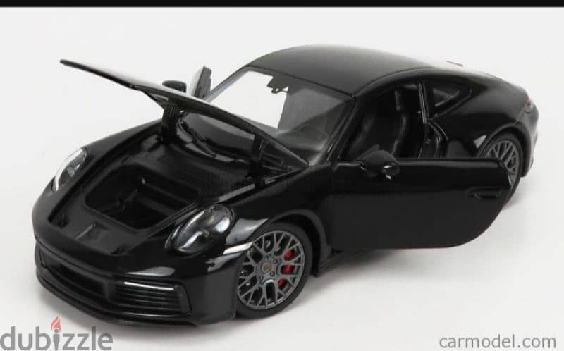 Porsche 911 (992) Carrera 4S 2020 diecast car model 1:24. 3