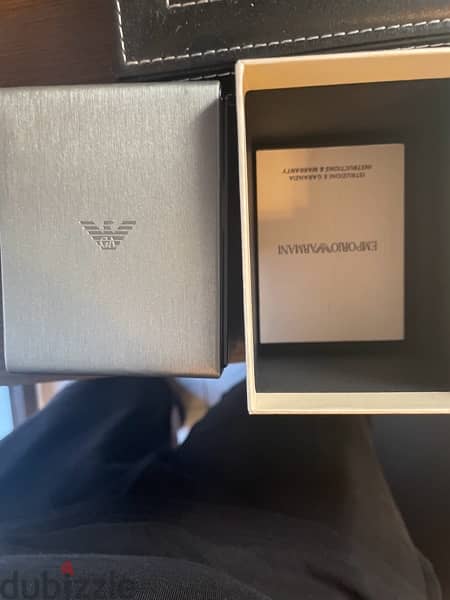 EMPORIO ARMANI WATCH LIKE NEW COMES WITH EVERYTHIN 2
