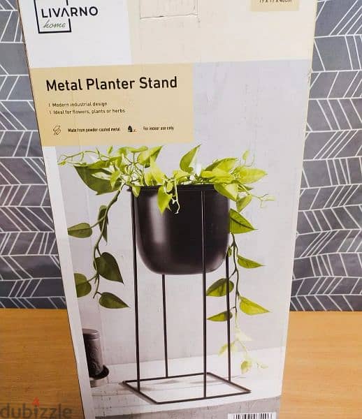 planter stand 0