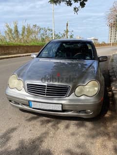 Mercedes c240 2004 Very Clean and well maintained