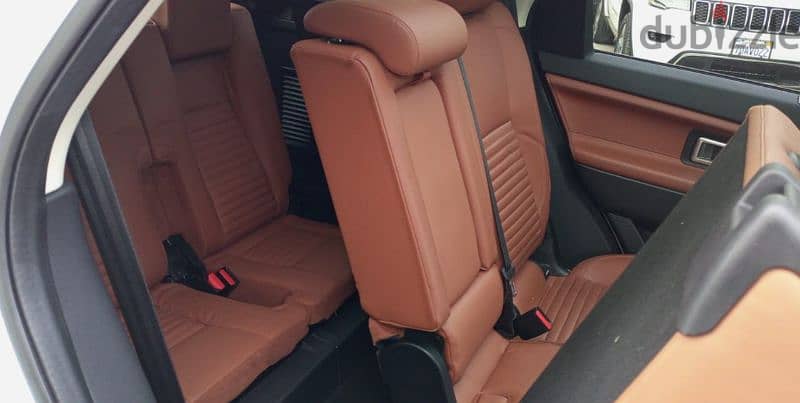 Land Rover Discovery Sport 2016 7 seats 8