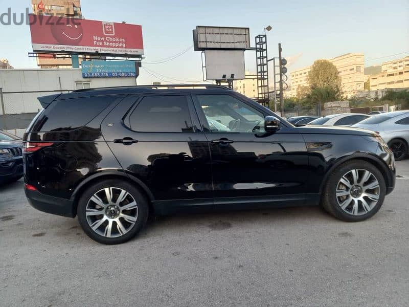 Land Rover Discovery HSE 2018 , Black on Black 5