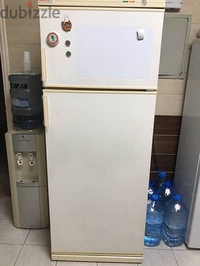 SINGER FRIDGE براد ماركة سنجر ٢٨ قدم بحالة جيدة جدا