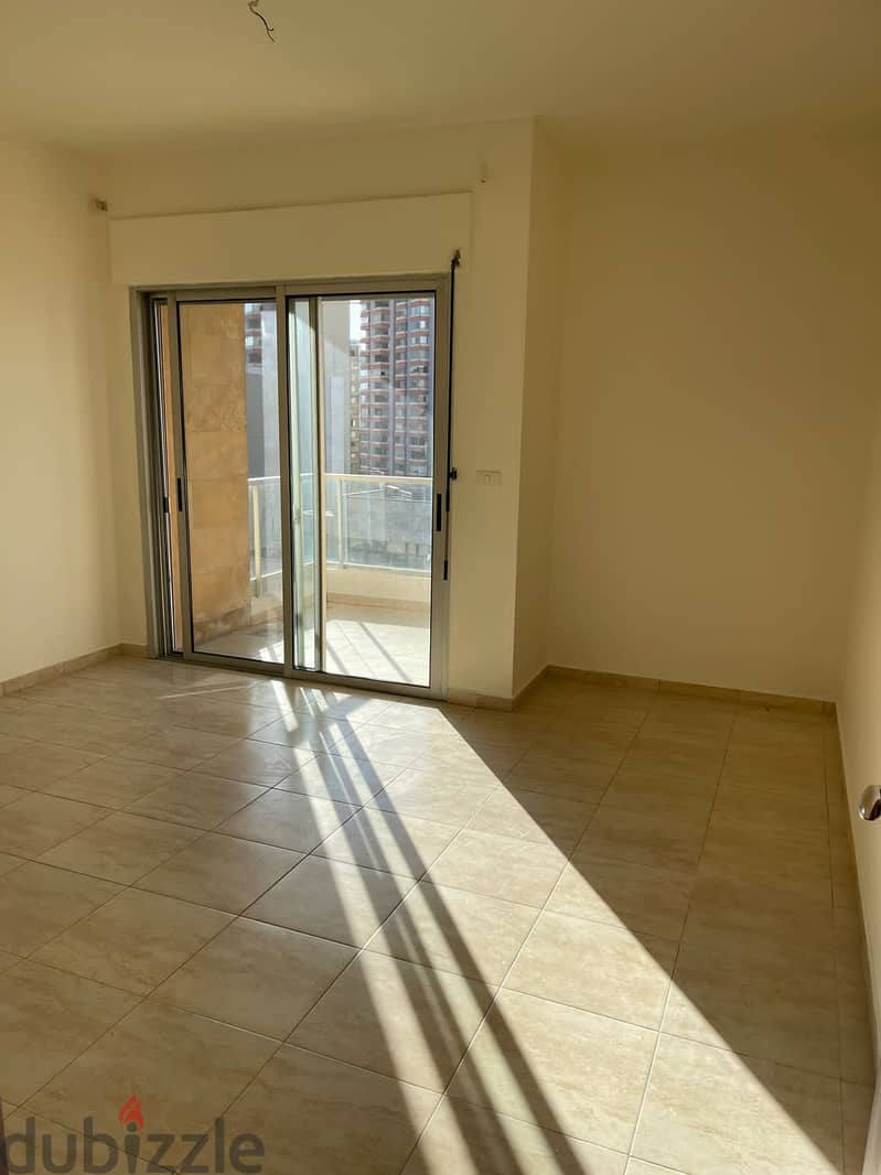 Achrafieh spacious apartment for rent prime location Ref#2373 4