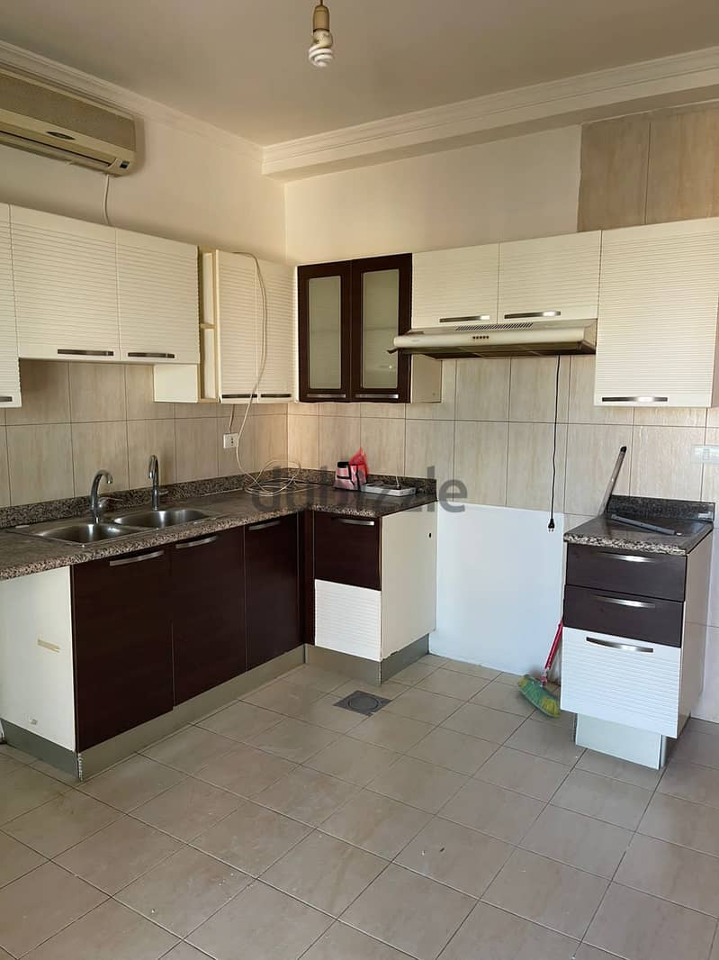 Achrafieh spacious apartment for rent prime location Ref#2373 7