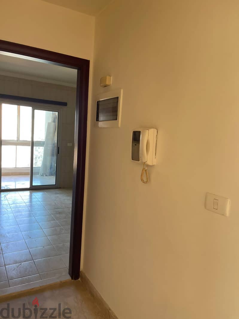 Achrafieh spacious apartment for rent prime location Ref#2373 10